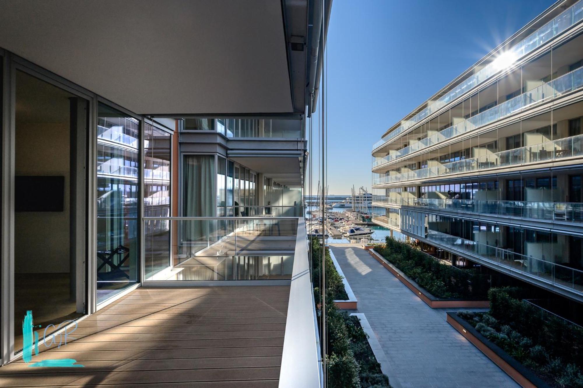 Luxury Waterfront Appartamento *