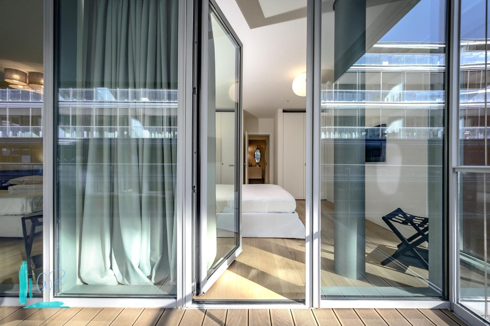Luxury Waterfront